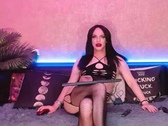 Live sex webcam photo for ValentinoAir #276388162