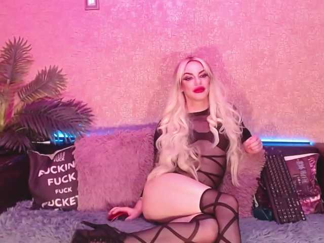 Live sex webcam photo for ValentinoAir #277273913