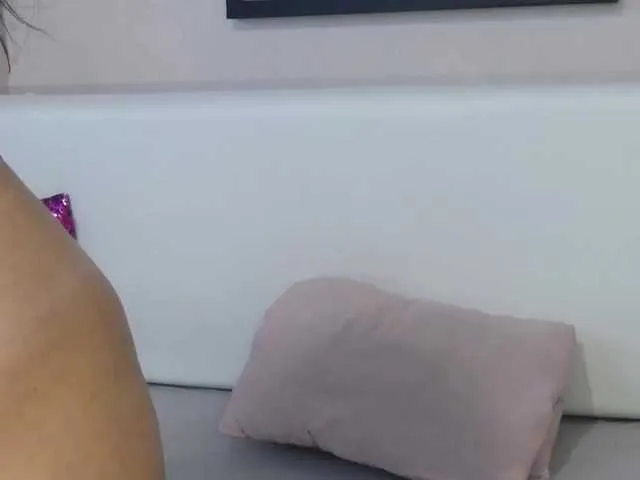 Live sex webcam photo for ValeriWow #272989754