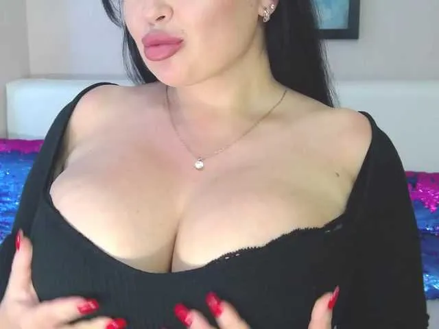 Live sex webcam photo for ValeriWow #273359917