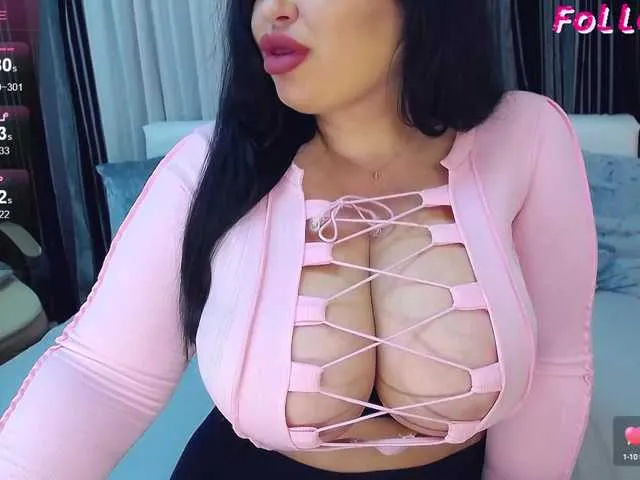 Live sex webcam photo for ValeriWow #277738947