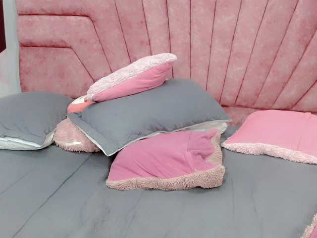 Live sex webcam photo for ValeriaAguilar #291188422