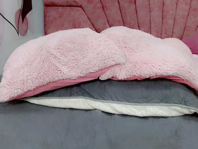 Live sex webcam photo for ValeriaAguilar #291421104