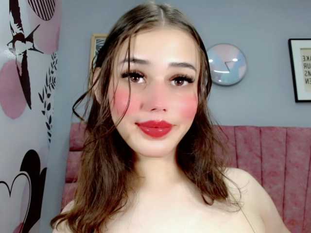 Live sex webcam photo for ValeriaAguilar #291573104