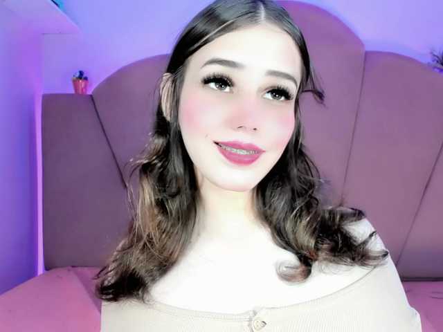 Live sex webcam photo for ValeriaAguilar #291869030