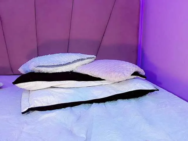 Live sex webcam photo for ValeriaAguilar #292192211