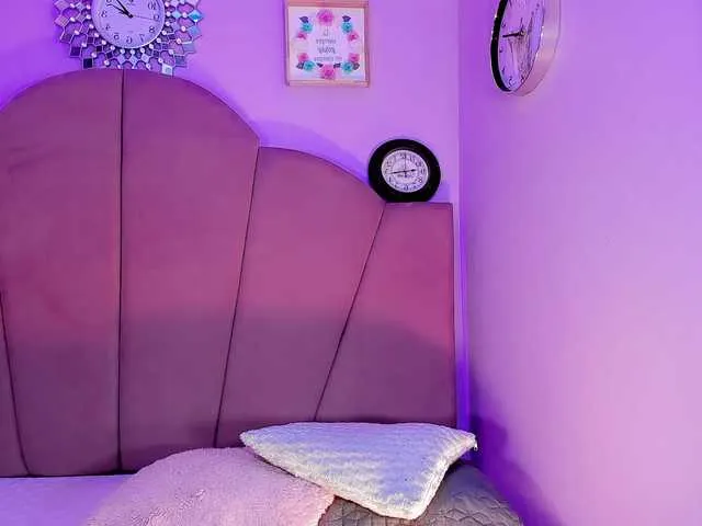 Live sex webcam photo for ValeriaAguilar #292286422