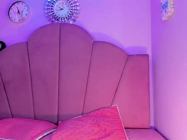 Live sex webcam photo for ValeriaAguilar #292365199