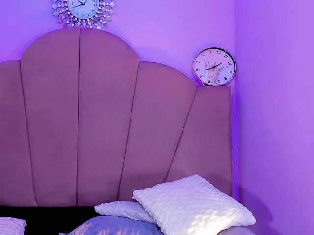 Live sex webcam photo for ValeriaAguilar #292432065