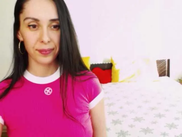 Live sex webcam photo for ValeriaFoxx #290818757