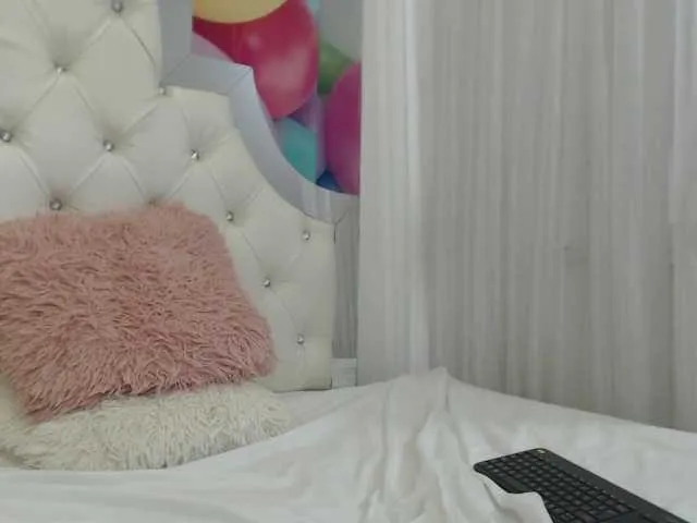 Live sex webcam photo for ValeriaXHot #274049150