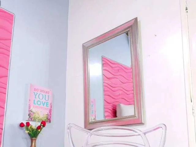 Live sex webcam photo for ValeriaXHot #290831079