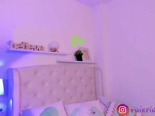 Live sex webcam photo for Valeriaa09 #291415864
