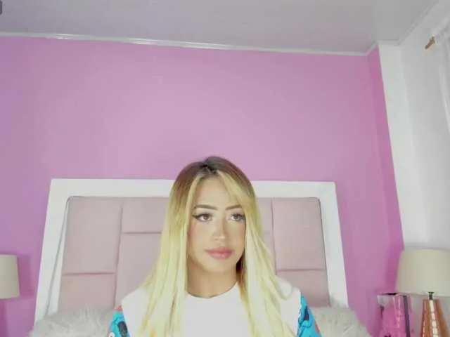 Live sex webcam photo for Valeriafox #278106524