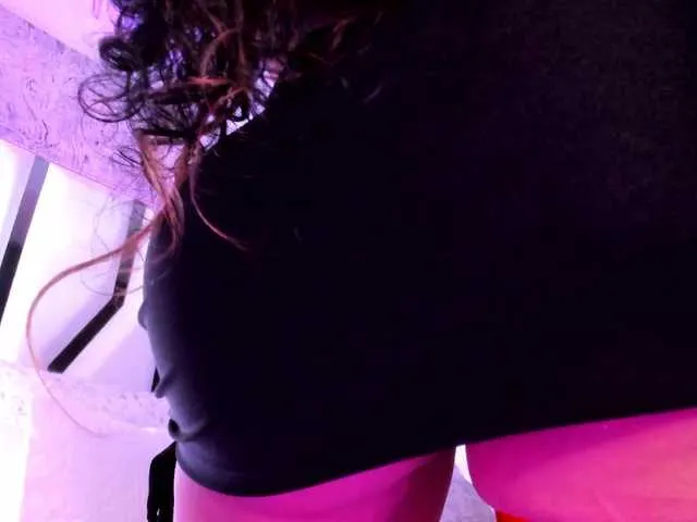 Live sex webcam photo for Valeriajade #292148286