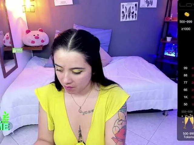 Live sex webcam photo for Valerie-Saenz #273656511