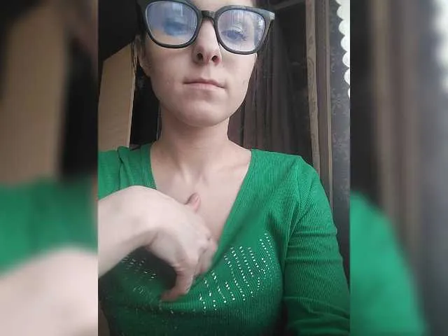 Live sex webcam photo for Valeriekros #277407668