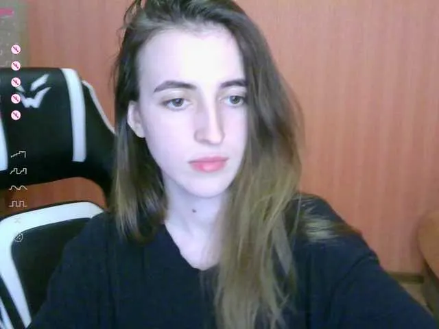 Live sex webcam photo for Valeritiiio #290732104