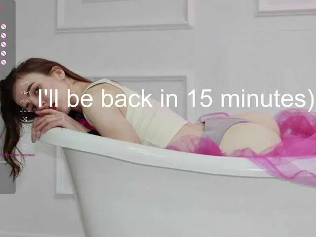 Live sex webcam photo for Valeritiiio #292644151