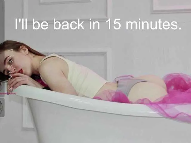 Live sex webcam photo for Valeritiiio #293411675
