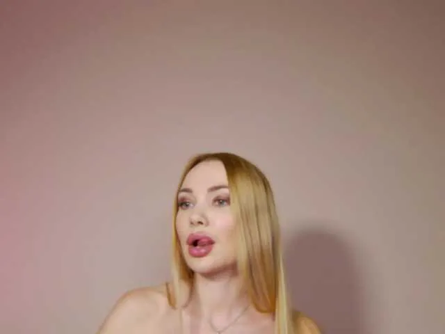Live sex webcam photo for Valeriya2019 #291065429