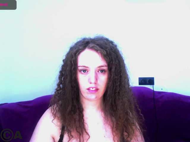 Live sex webcam photo for Valery-Shugar #272427183