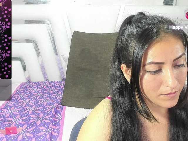 Live sex webcam photo for ValeryHerrera1 #277423561