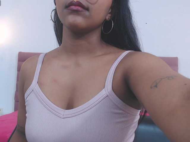 Live sex webcam photo for ValeryJaramillo #278396055