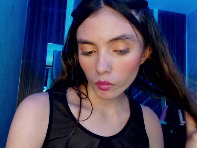 Live sex webcam photo for ValeryLargo #291022693