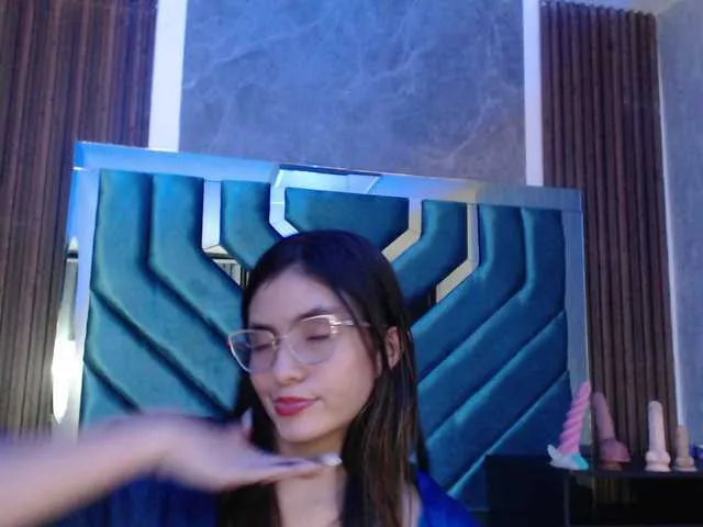 Live sex webcam photo for ValeryLargo #291624082