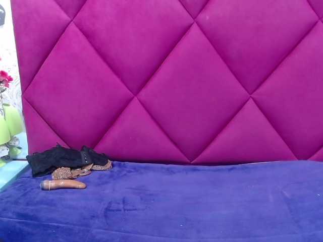 Live sex webcam photo for ValerySweety #277567126