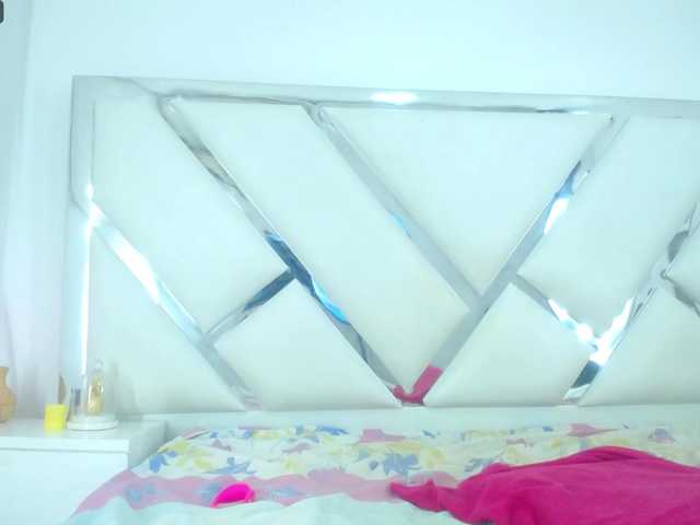 Live sex webcam photo for Valerybennet #276220283