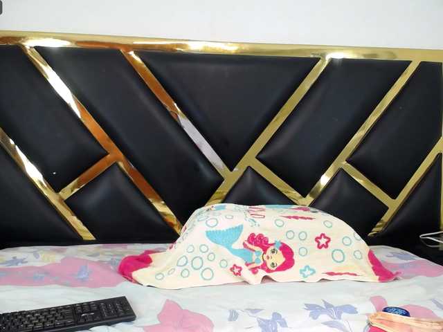 Live sex webcam photo for Valerybennet #276304092