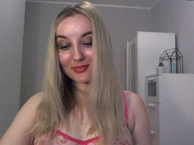 Live sex webcam photo for ValeskiaPink #272697862