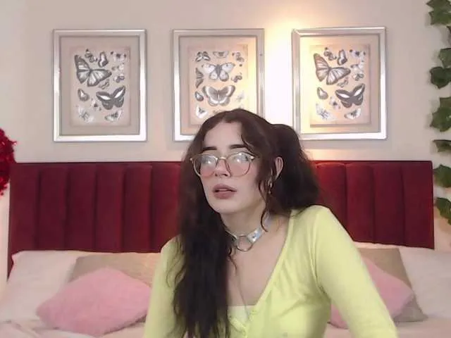 Live sex webcam photo for ValesskaFort #273844179
