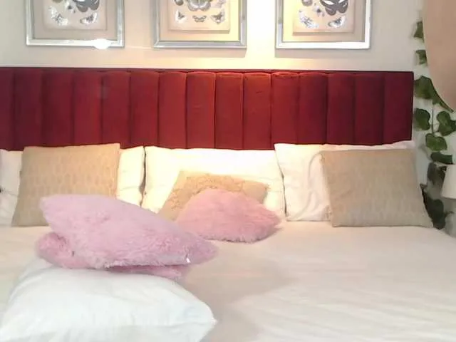 Live sex webcam photo for ValesskaFort #273883599