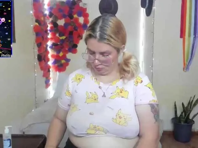 Live sex webcam photo for ValkiriaO #276805467
