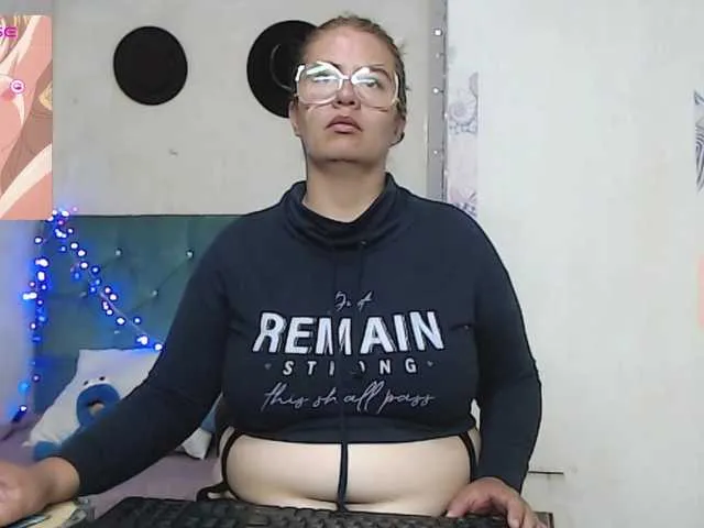Live sex webcam photo for ValkiriaO #277486615