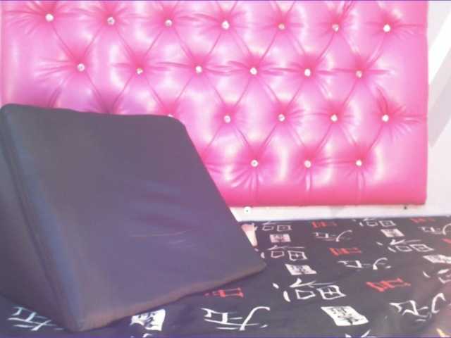 Live sex webcam photo for VallNahali #271868901