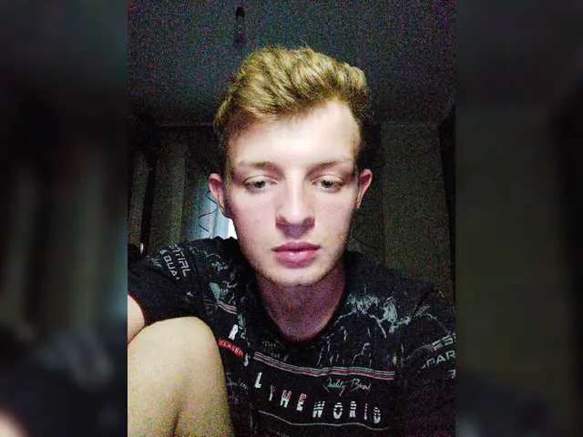 Live sex webcam photo for Van96 #273647295