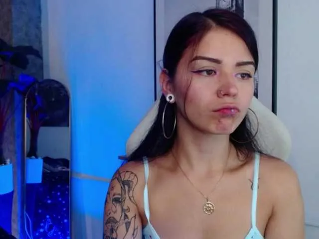 Live sex webcam photo for Vanee-Cruzz #290532798