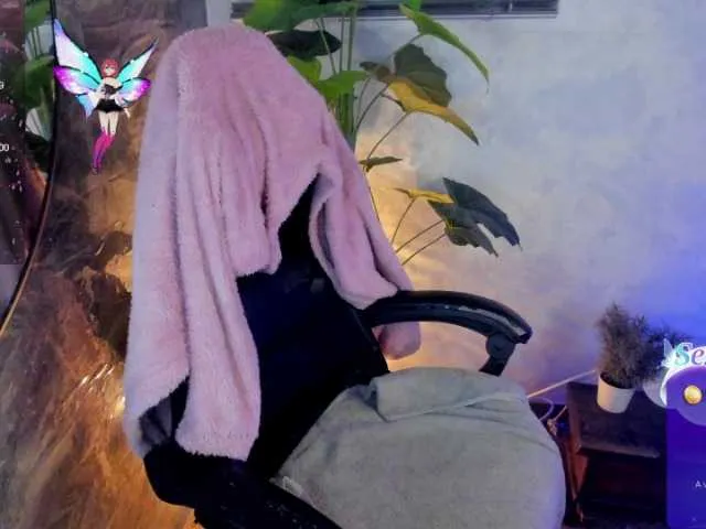 Live sex webcam photo for Vanee-Cruzz #290624857