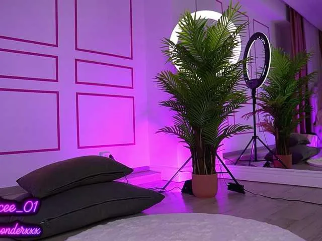 Live sex webcam photo for VanesaSimon #291654204