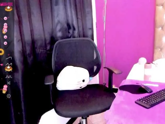 Live sex webcam photo for Vanessa-Kate #273180699