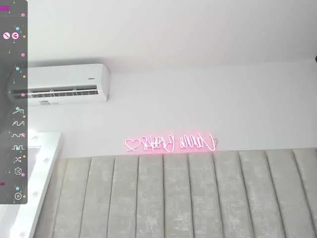 Live sex webcam photo for VanneBrooks #276791958
