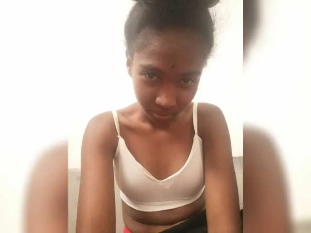 Live sex webcam photo for Vannyhot #276065491