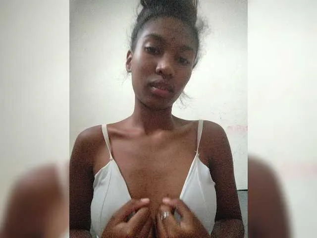 Live sex webcam photo for Vannyhot #276078468