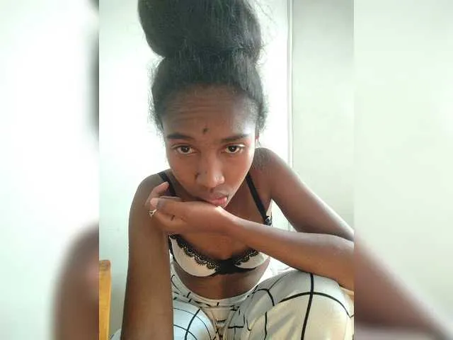 Live sex webcam photo for Vannyhot #276088347