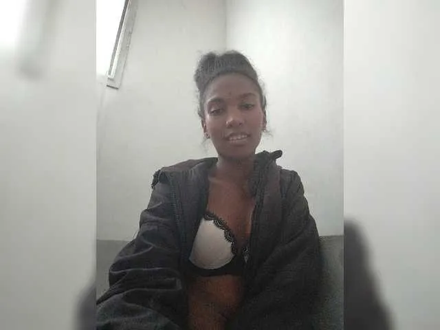 Live sex webcam photo for Vannyhot #276198394