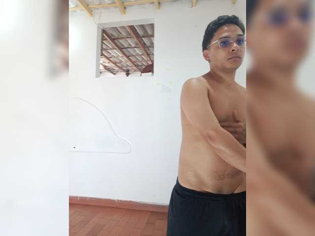 Live sex webcam photo for Vasco9 #277188916